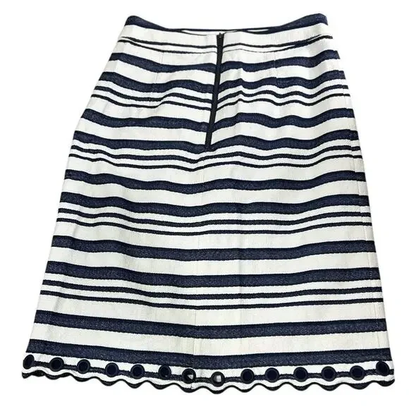 DE COLLECTION Striped Blue White Pencil Skirt Sz Medium Nautical Scalloped Hem - Picture 6 of 7